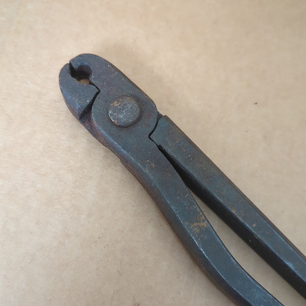 Vintage Antique Forged Iron Tong  Blacksmith Farrier Kitchen Tool L 10"‎